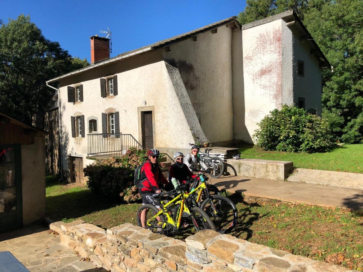 Le Tilleul De Bressolles Brassac  Bagian luar foto